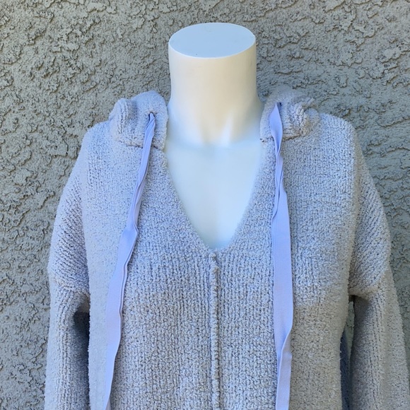 Simply Vera Wang Kohl’s Baby Blue Pastel Sherpa Hoodie Pullover Sweater Vneck - Picture 3 of 10
